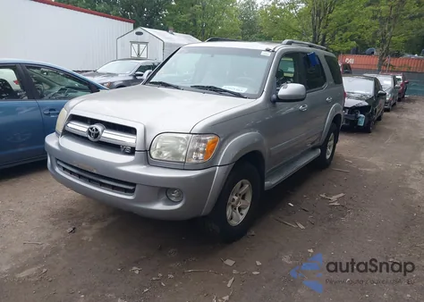 2005 Toyota Sequoia Sr5 V8 z USA, uszkodzony, nr VIN 5TDBT44A05S234640